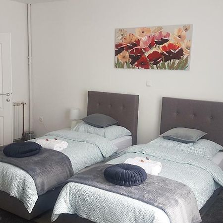 Marko Airport Rooms فيليكا غوغيتْسا المظهر الخارجي الصورة