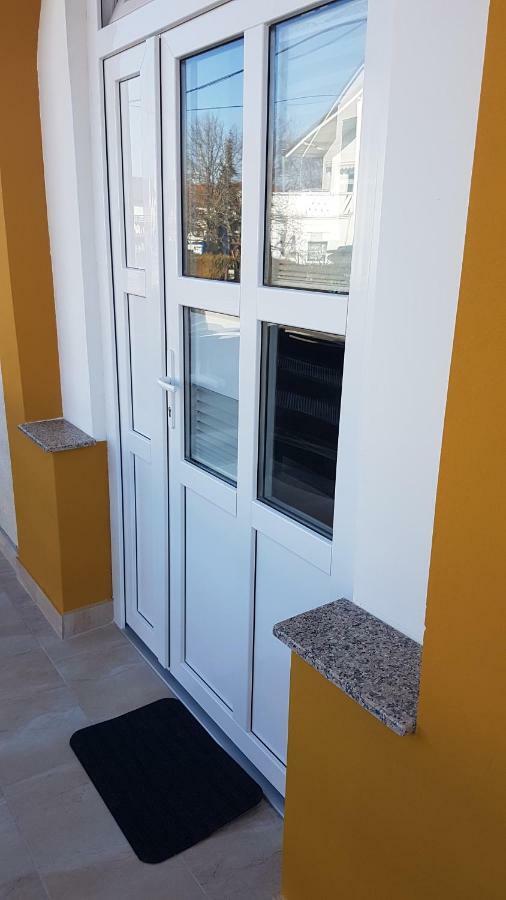 Marko Airport Rooms فيليكا غوغيتْسا المظهر الخارجي الصورة