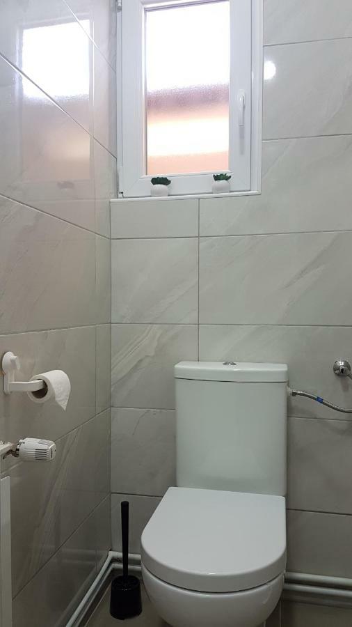 Marko Airport Rooms فيليكا غوغيتْسا المظهر الخارجي الصورة