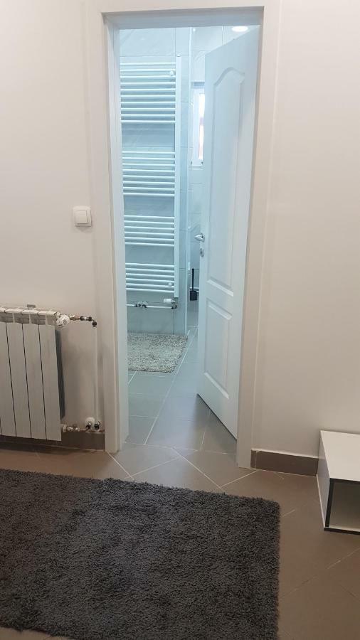 Marko Airport Rooms فيليكا غوغيتْسا المظهر الخارجي الصورة