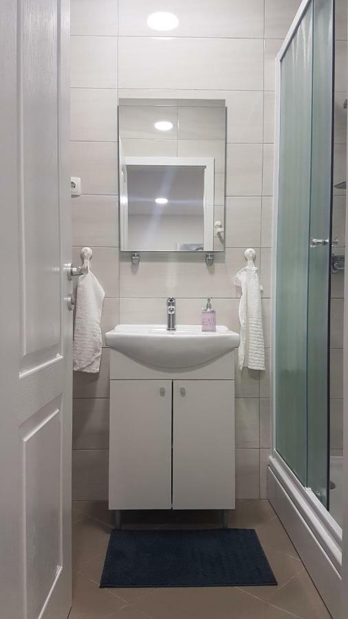 Marko Airport Rooms فيليكا غوغيتْسا المظهر الخارجي الصورة