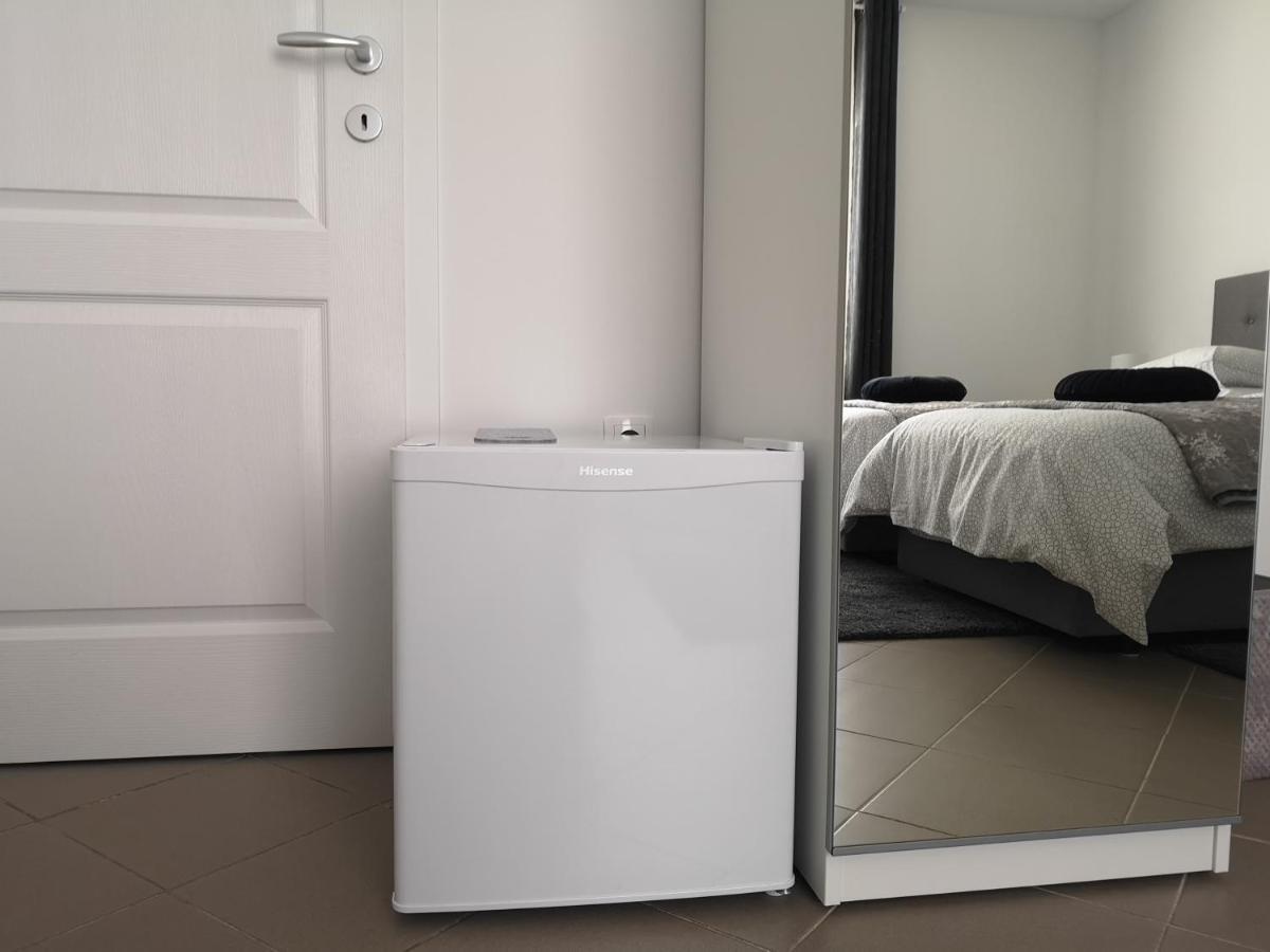 Marko Airport Rooms فيليكا غوغيتْسا المظهر الخارجي الصورة