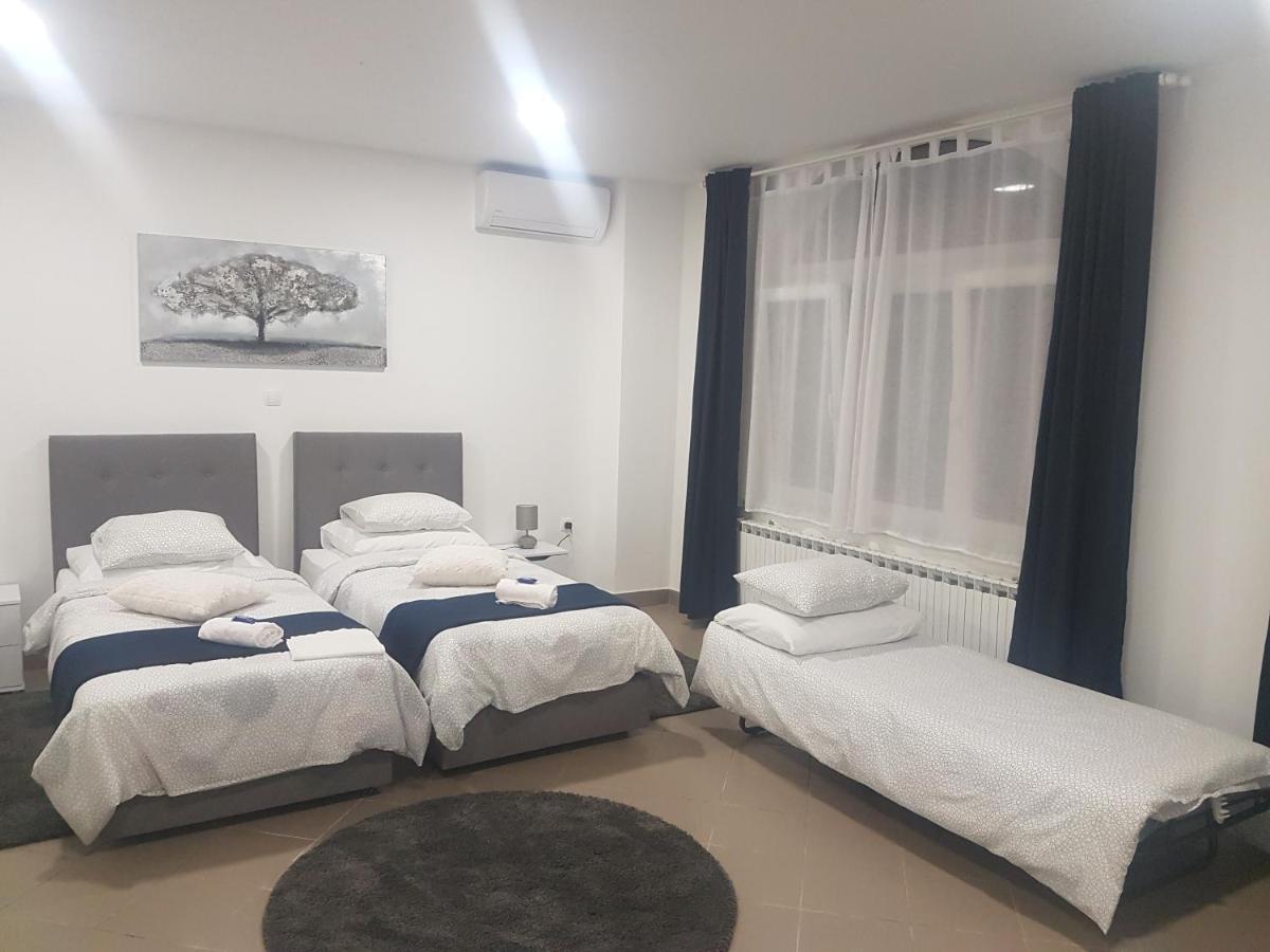 Marko Airport Rooms فيليكا غوغيتْسا المظهر الخارجي الصورة